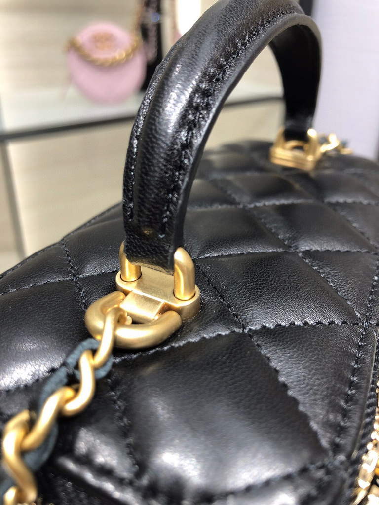 Chanel AP2199 Vanity With Chain Lambskin Gold Tone Black