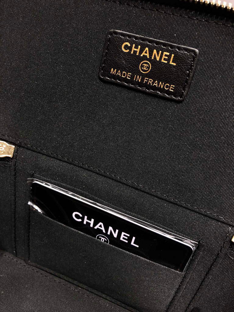 Chanel AP2199 Vanity With Chain Lambskin Gold Tone Black