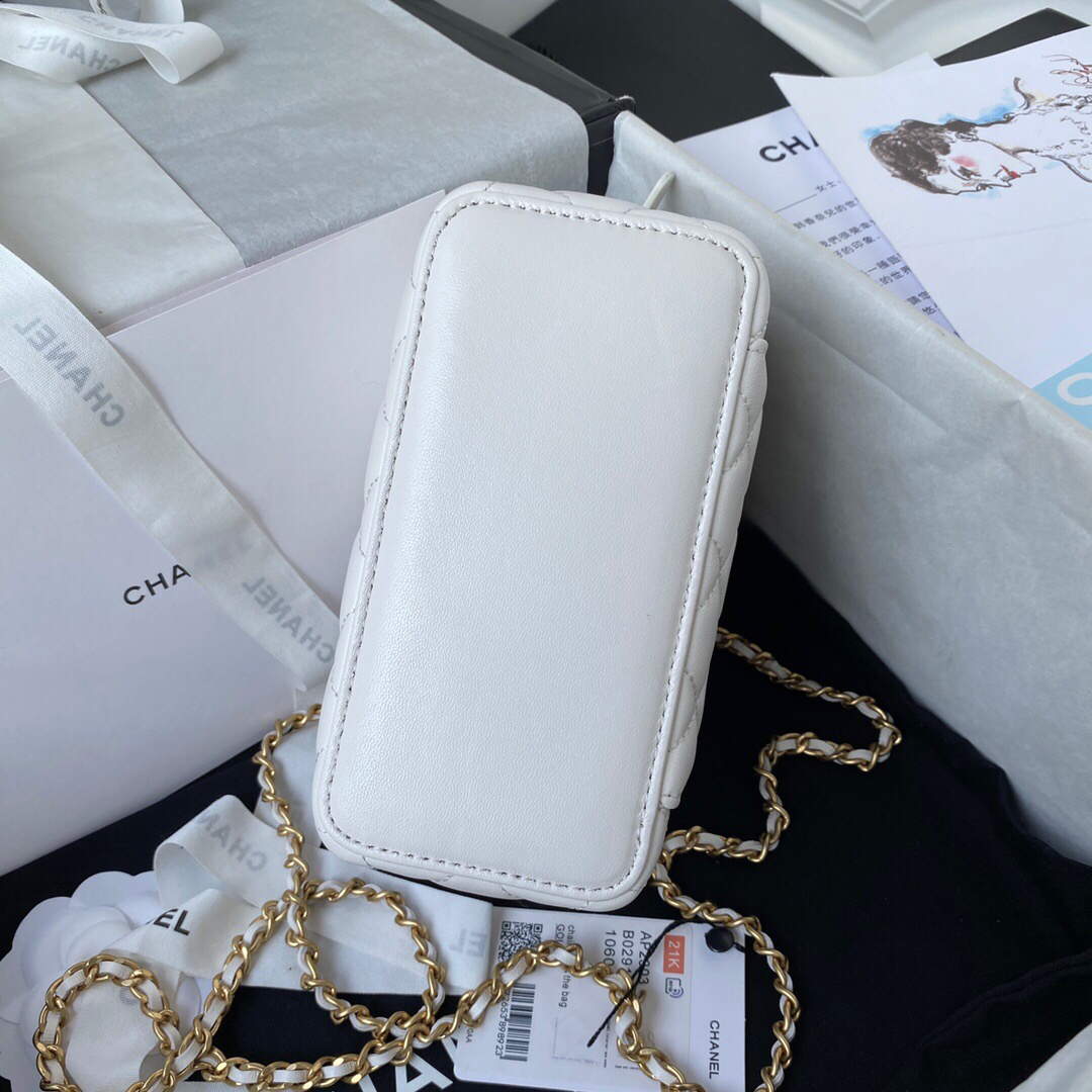 Chanel AP2303 Clutch With Chain in Lambskin White