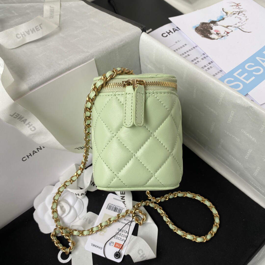 Chanel AP2303 Clutch With Chain in Lambskin Green