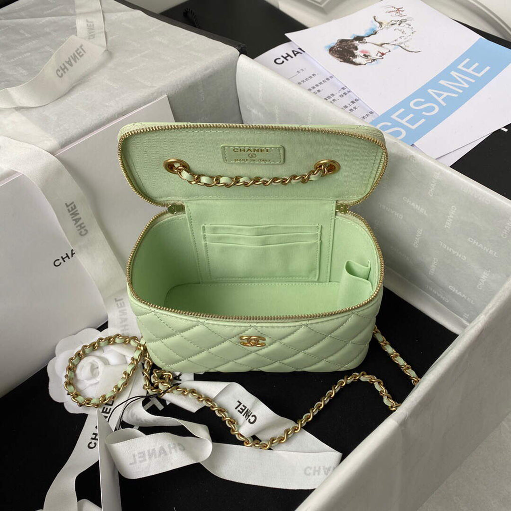 Chanel AP2303 Clutch With Chain in Lambskin Green