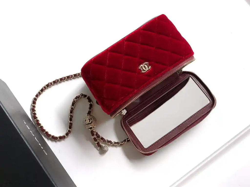 Chanel AP2303 Clutch With Chain in Brown Wine Red Diamant¨¦ & Gold-Tone Metal