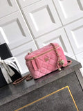 Chanel AP2303 Clutch With Chain in Pink Diamant¨¦ & Gold-Tone Metal