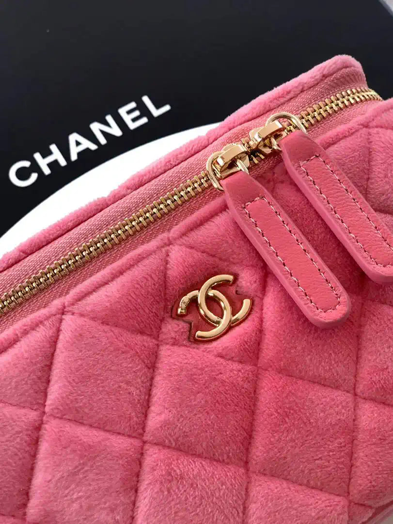 Chanel AP2303 Clutch With Chain in Pink Diamant¨¦ & Gold-Tone Metal