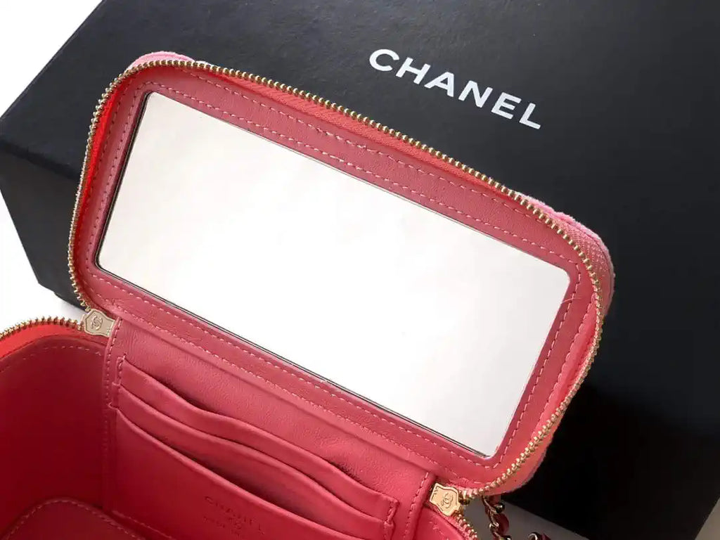 Chanel AP2303 Clutch With Chain in Pink Diamant¨¦ & Gold-Tone Metal
