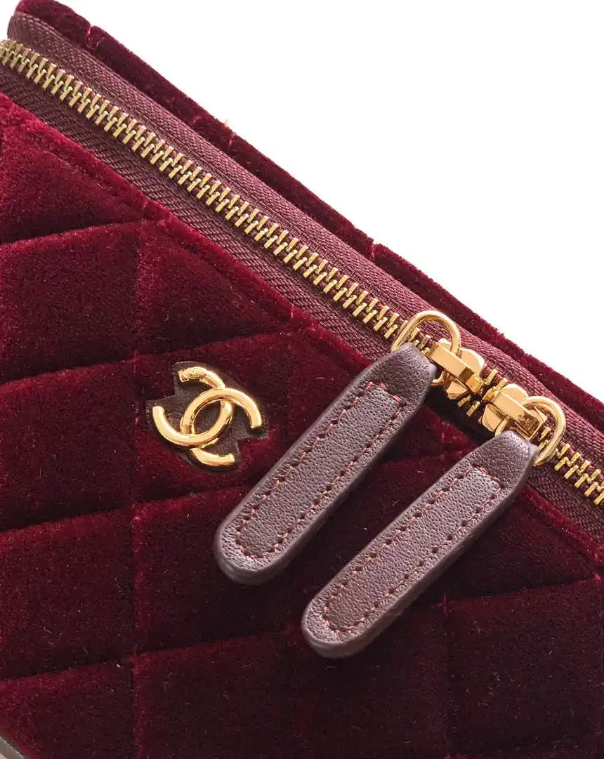 Chanel AP2303 Clutch With Chain in Dark Red Diamant¨¦ & Gold-Tone Metal