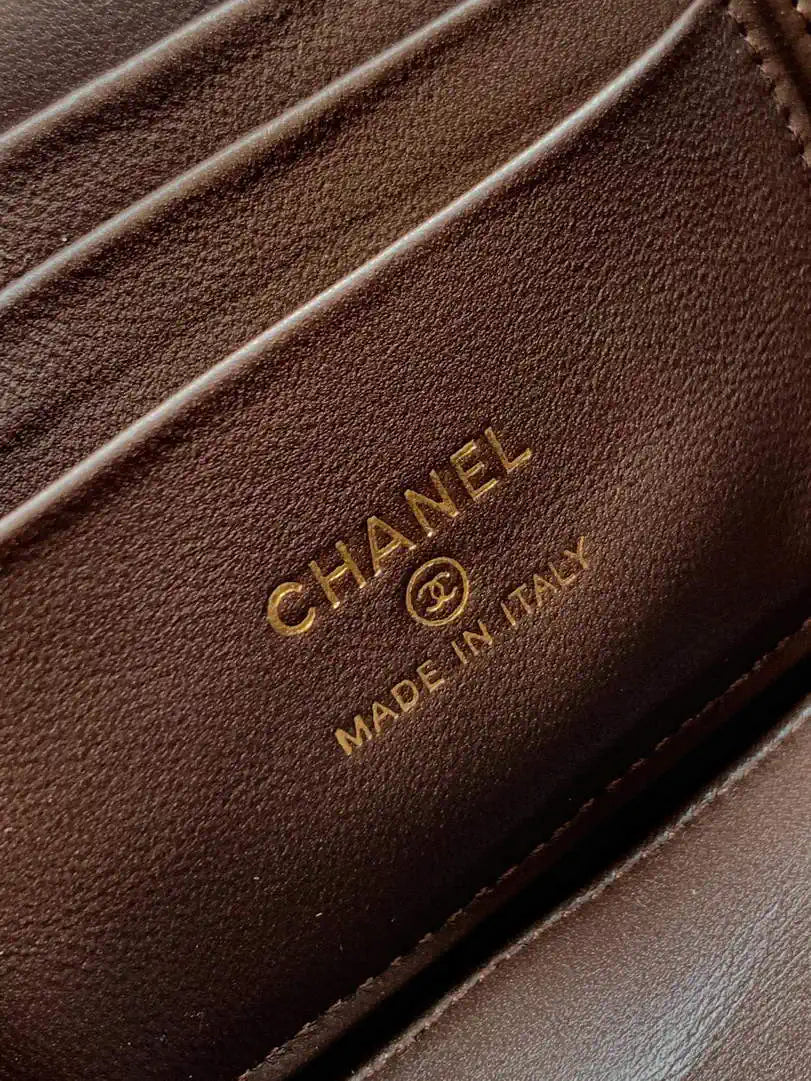 Chanel AP2303 Clutch With Chain in Brown Velvet Diamant¨¦ & Gold-Tone Metal