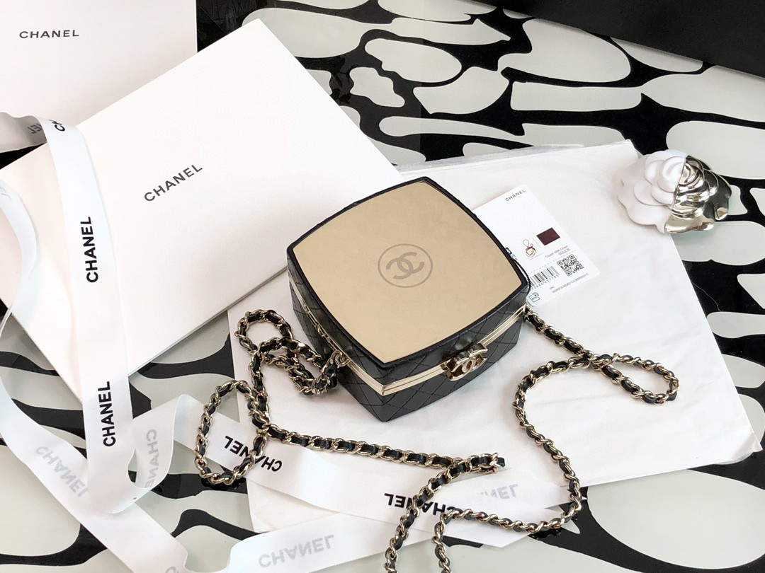 Chanel AP2398 Small Vanity Case Lambskin gold-tone metal Black and Gold - Default Title - View 3