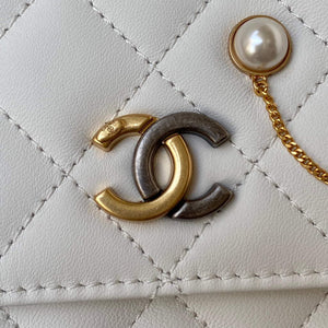 Chanel AP2508 Wallet On Chain Lambskin Shoulder Bag White - Default Title - View 3