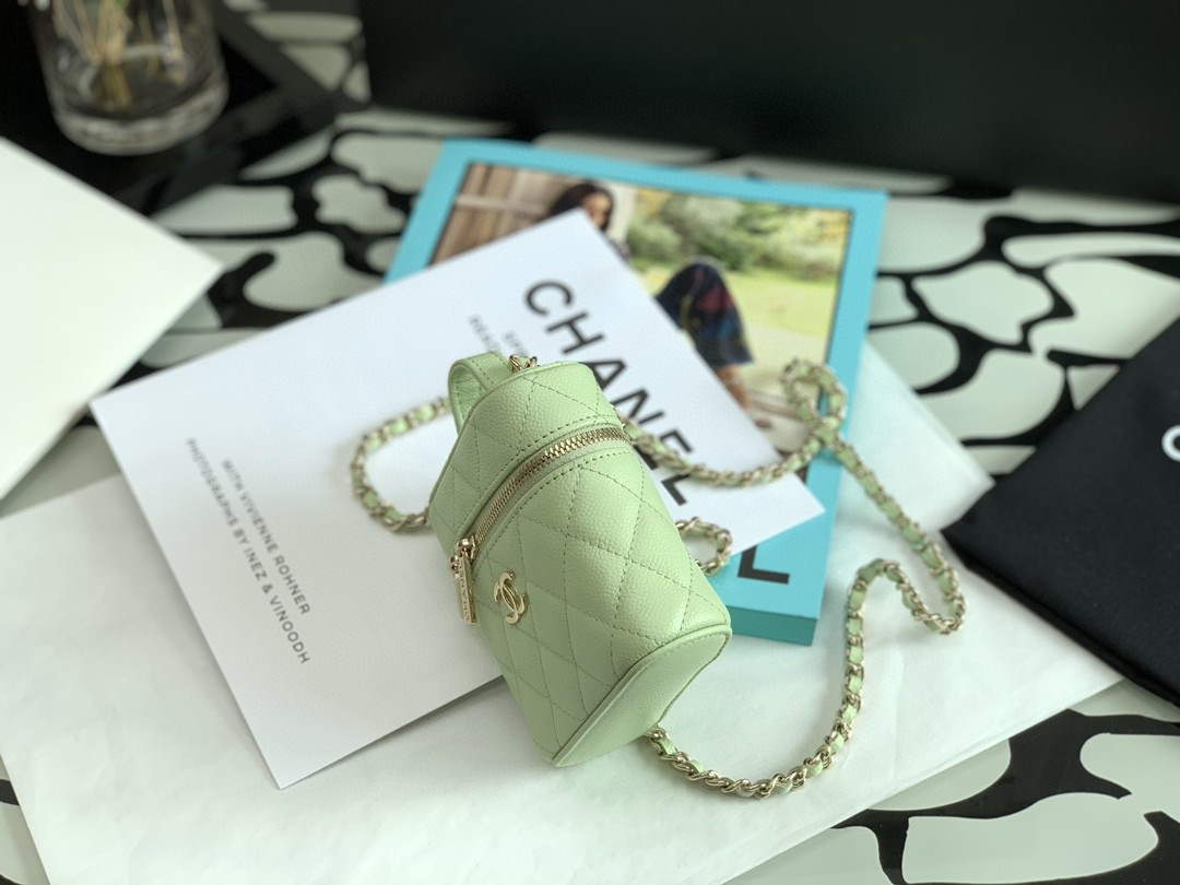 Chanel AP2553 Small Vanity with Chain Grained Calfskin Green - Default Title - View 5