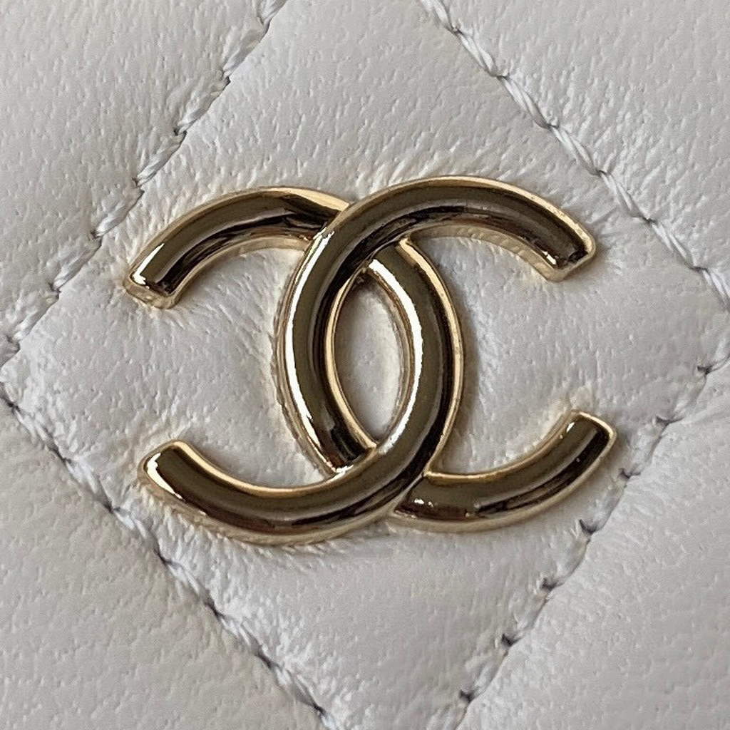 Chanel AP2581 Small Vanity with Chain lambskin White