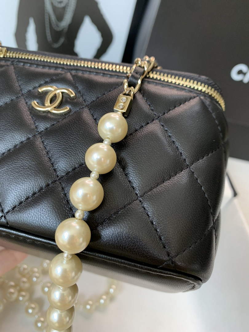 Chanel AP2582 Vanity with Chain lambskin Black