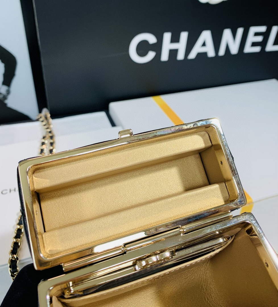 Chanel AP2656 Small box with chain lambskin Black