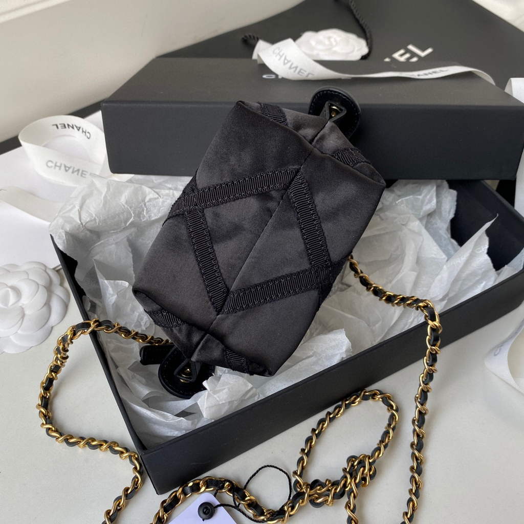 Chanel AP2669 Clutch with Chain Nylon Bag Black
