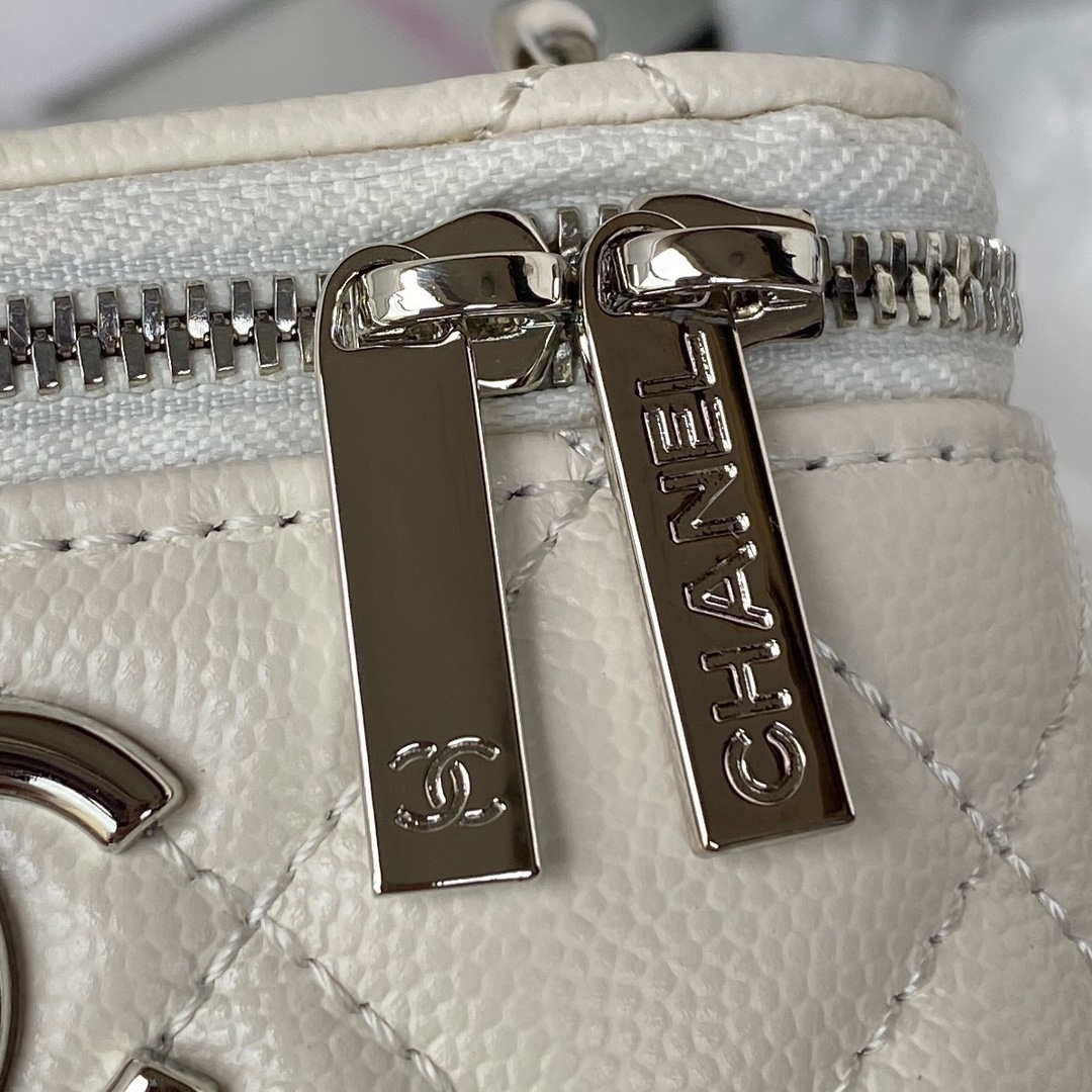 Chanel AP2718 Small Vanity With Chain Calfskin White