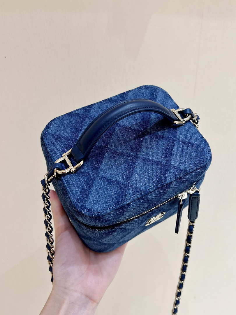 Chanel AP2718 Small Vanity With Chain Denim Blue