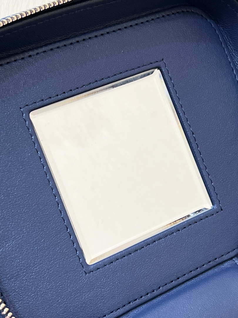 Chanel AP2718 Small Vanity With Chain Denim Blue - Default Title - View 9