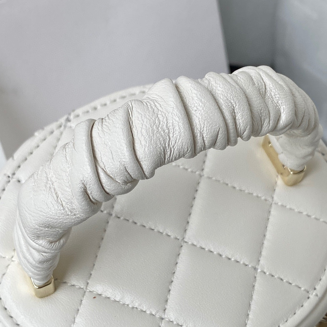 Chanel Vanity Case Lambskin AP2730 White