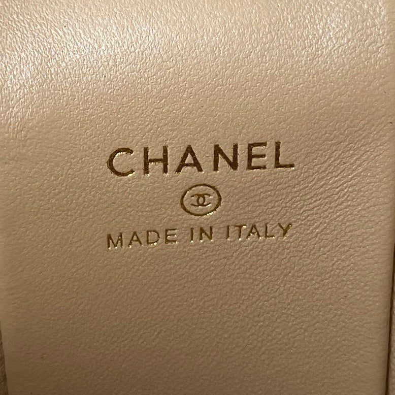 Chanel Vanity Case Lambskin AP2730 White