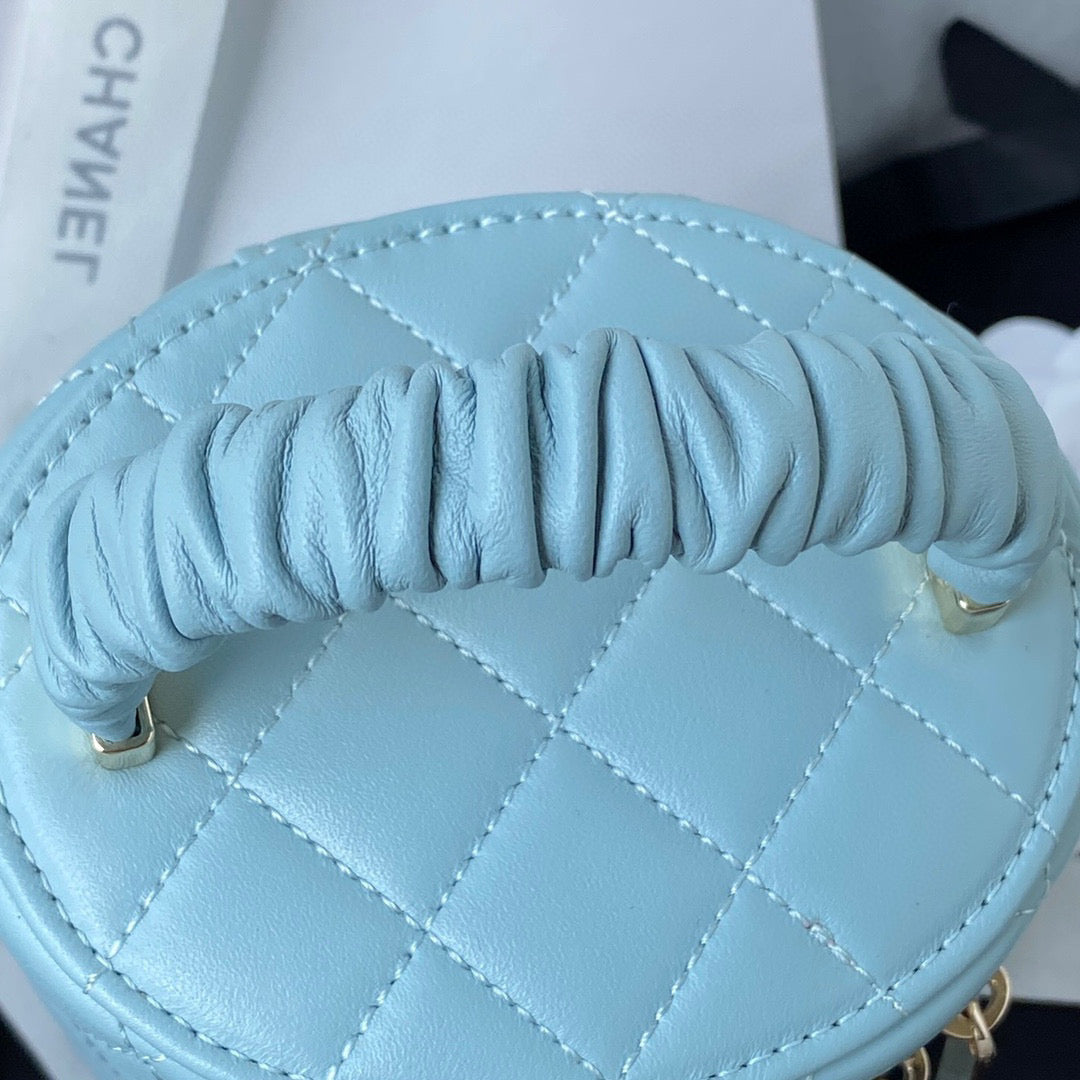 Chanel Vanity Case Lambskin AP2730 Blue