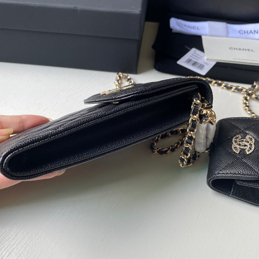 Chanel Phone Airpods Pro Case with Chain Grained Shiny AP2740 black