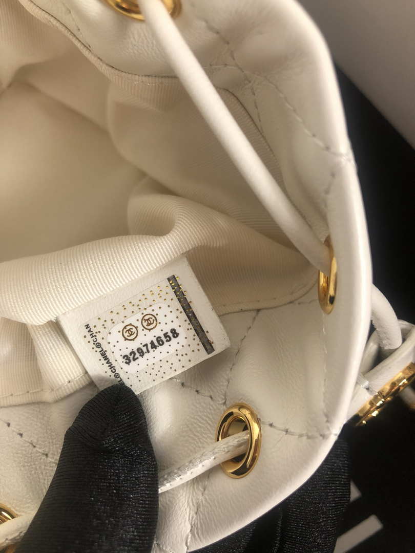 Chanel AP2750 Bucket Bag Shoulder Bag Lambskin White