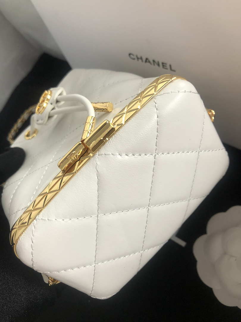 Chanel AP2750 Bucket Bag Shoulder Bag Lambskin White