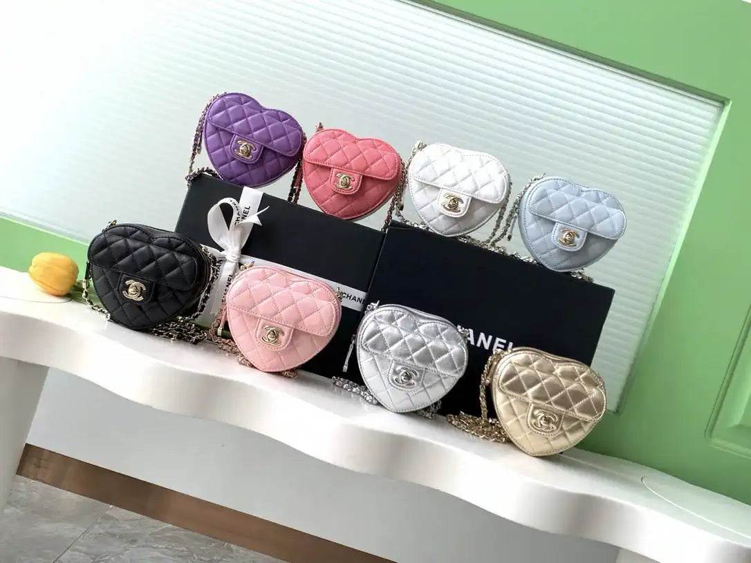 Chanel AP2784 Heart Clutch with Chain Lambskin Gold-Tone Metal