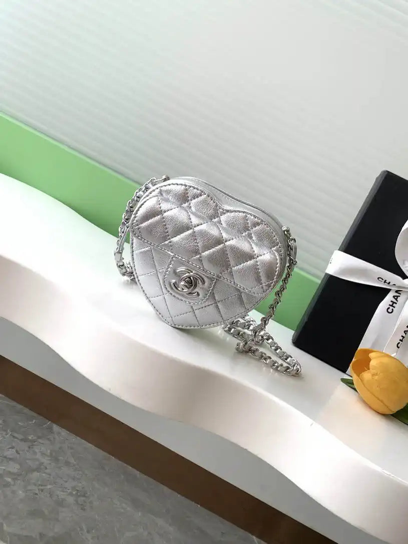 Chanel AP2784 Heart Clutch with Chain Lambskin Gold-Tone Metal