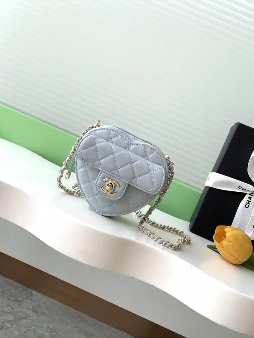 Chanel AP2784 Heart Clutch with Chain Lambskin Gold-Tone Metal
