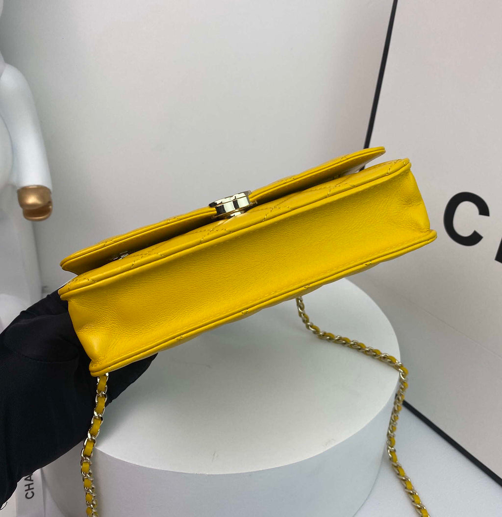 Chanel AP2844 Wallet on chain Lambskin bag with top handle Light gold Yellow