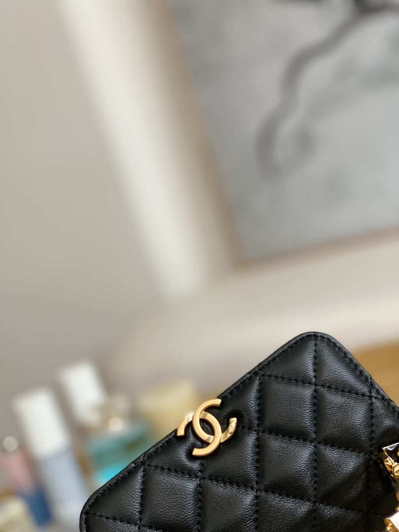 Chanel AP2944 Clutch with Chain Lambskin Black