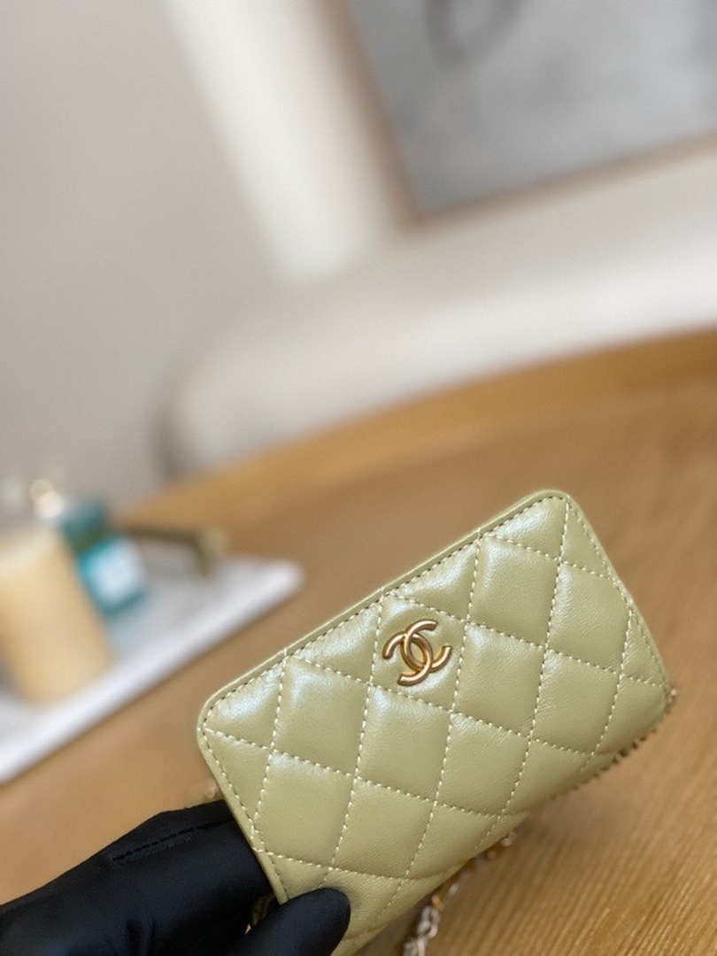 Chanel AP3036 Clutch With Chain lambskin Green - Default Title - View 3
