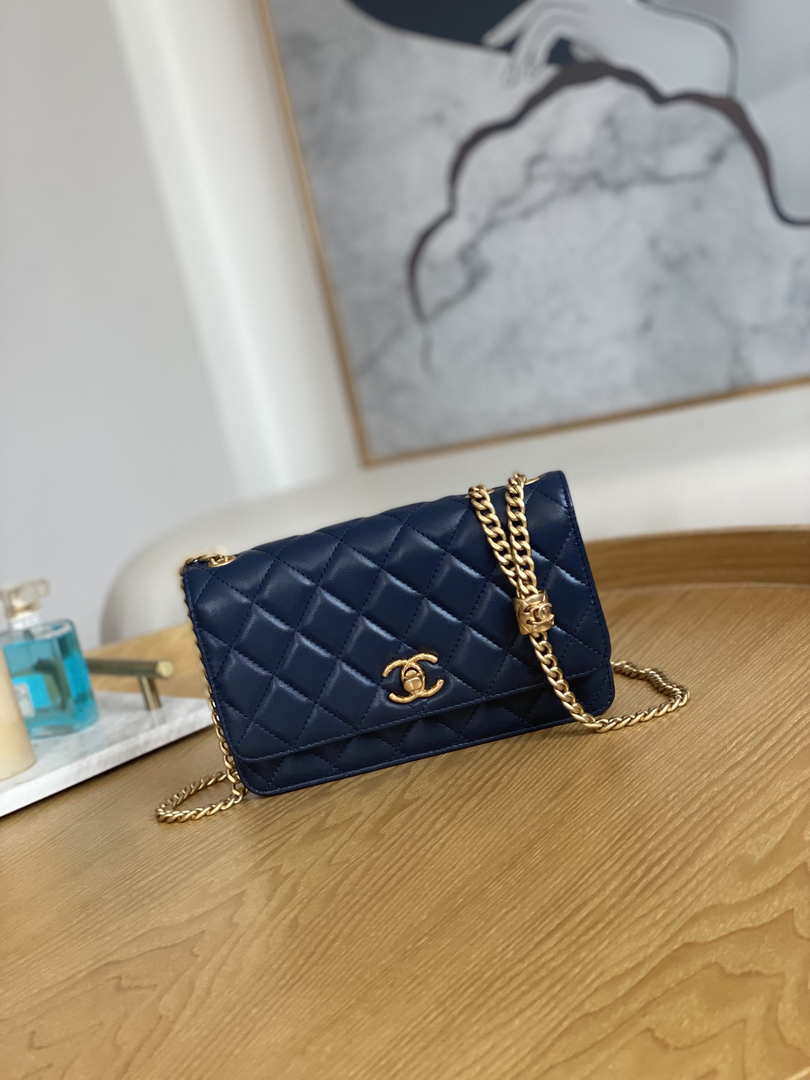 Chanel AP3043 WALLET ON CHAIN Lambskin & Gold-Tone Metal Blue - Default Title - View 1