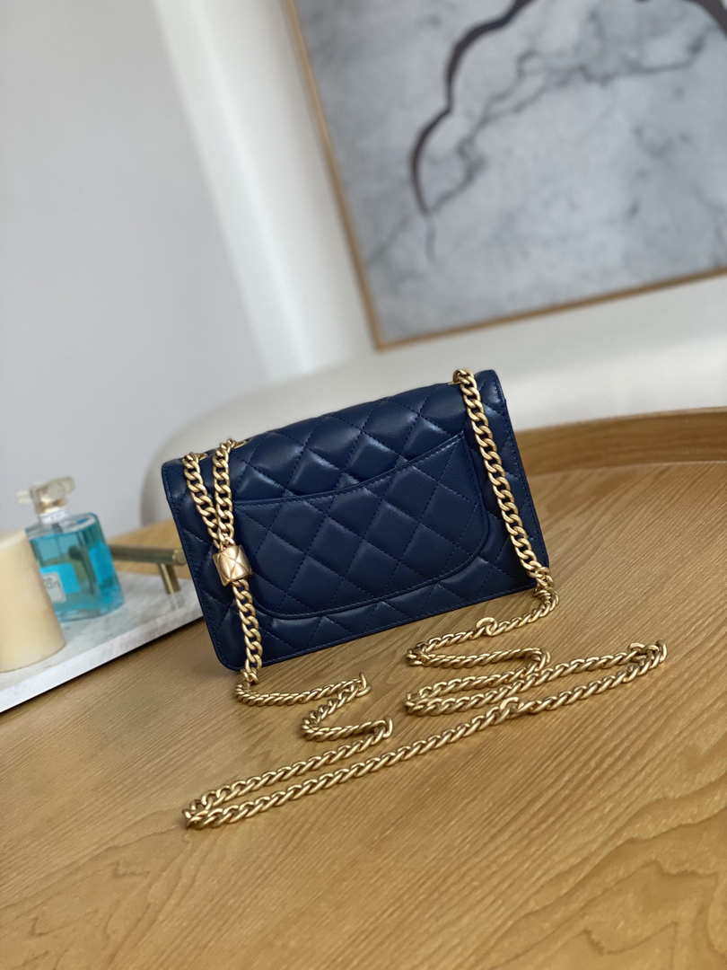 Chanel AP3043 WALLET ON CHAIN Lambskin & Gold-Tone Metal Blue