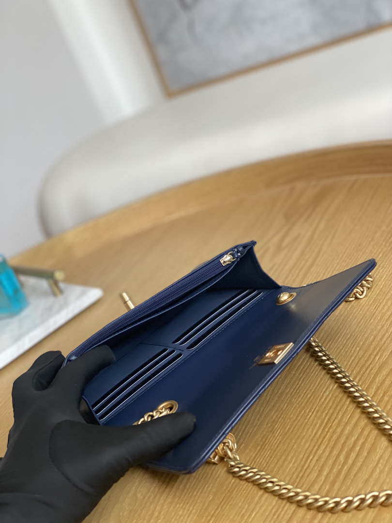 Chanel AP3043 WALLET ON CHAIN Lambskin & Gold-Tone Metal Blue - Default Title - View 9