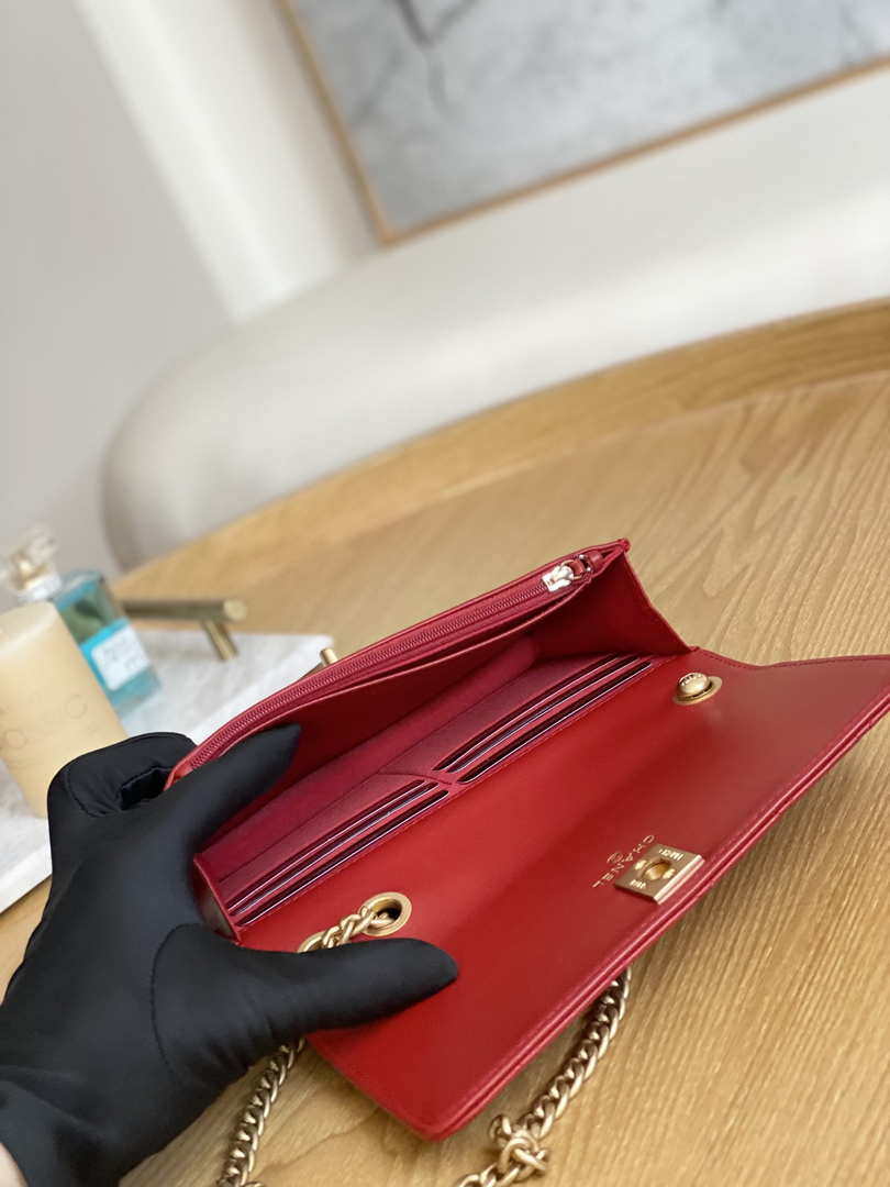 Chanel AP3043 WALLET ON CHAIN Lambskin & Gold-Tone Metal Red