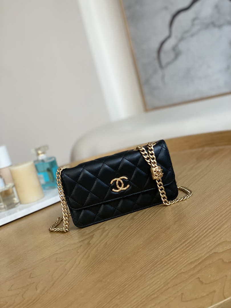 Chanel AP3047 FLAP Phone Holder With Chain Black Lambskin - Default Title - View 1