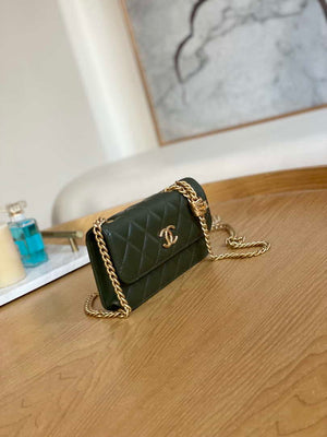 Chanel AP3047 FLAP Phone Holder With Chain Green Lambskin - Default Title - View 4
