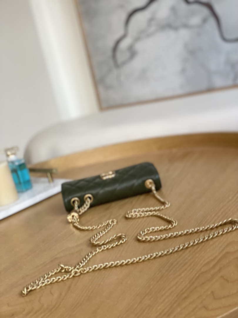 Chanel AP3047 FLAP Phone Holder With Chain Green Lambskin - Default Title - View 8