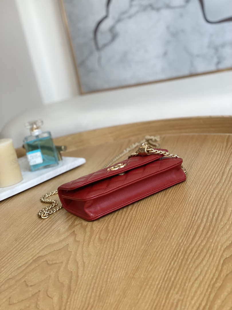 Chanel AP3047 FLAP Phone Holder With Chain Red Lambskin