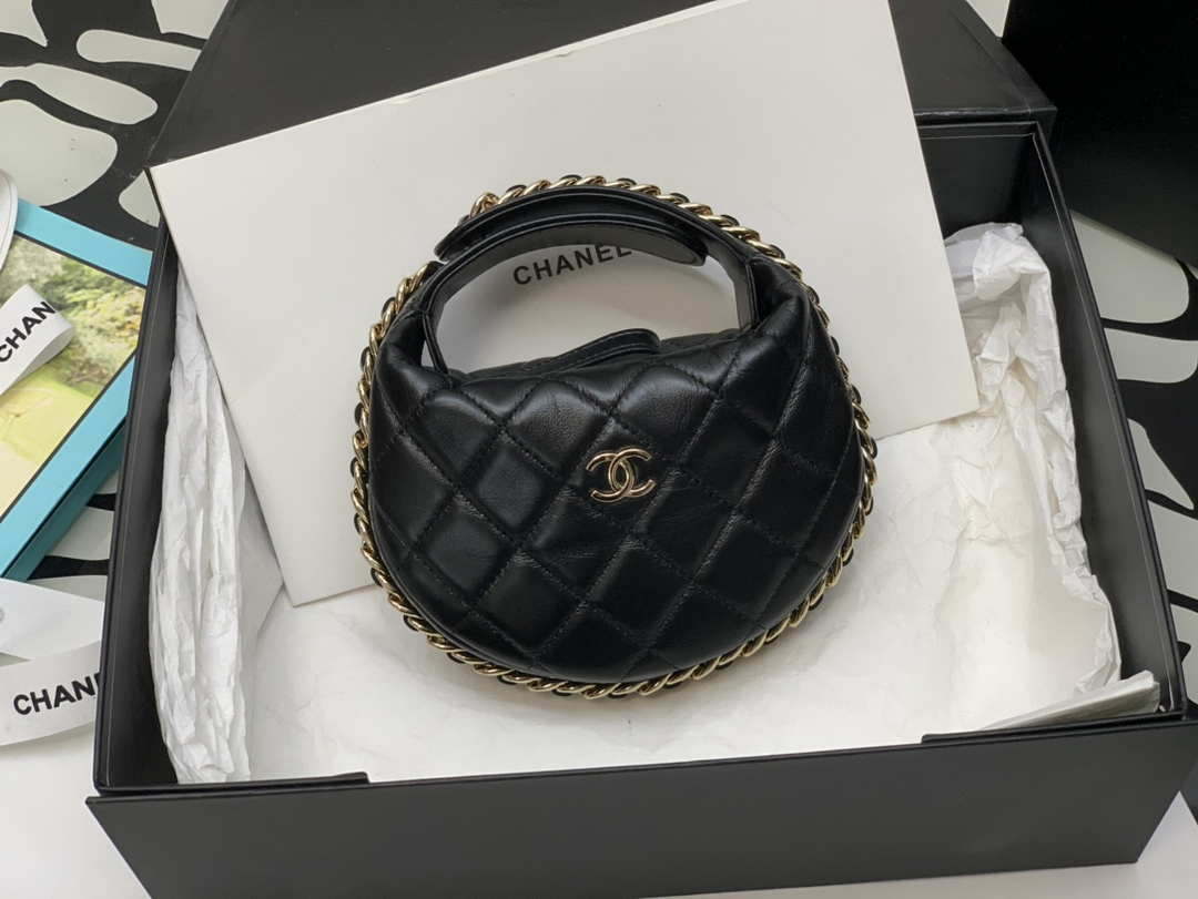 Chanel AP3095 Pouch Lambskin & Gold-Tone Metal Black - Default Title - View 1