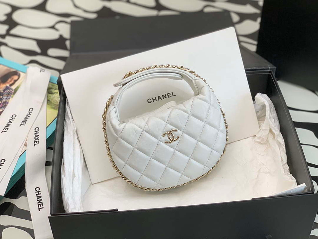 Chanel AP3095 Pouch Lambskin & Gold-Tone Metal White