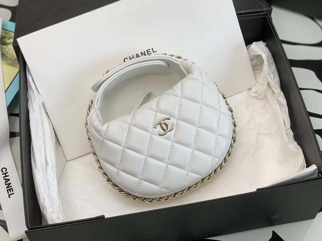 Chanel AP3095 Pouch Lambskin & Gold-Tone Metal White