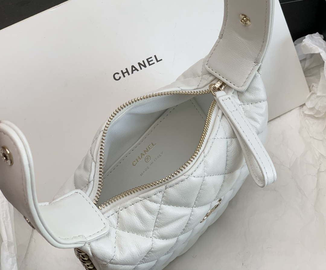 Chanel AP3095 Pouch Lambskin & Gold-Tone Metal White - Default Title - View 8