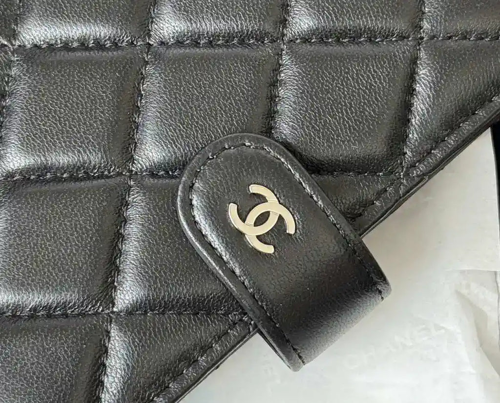 Chanel AP3196 Classic Passport Wallet Hold Lambskin Black