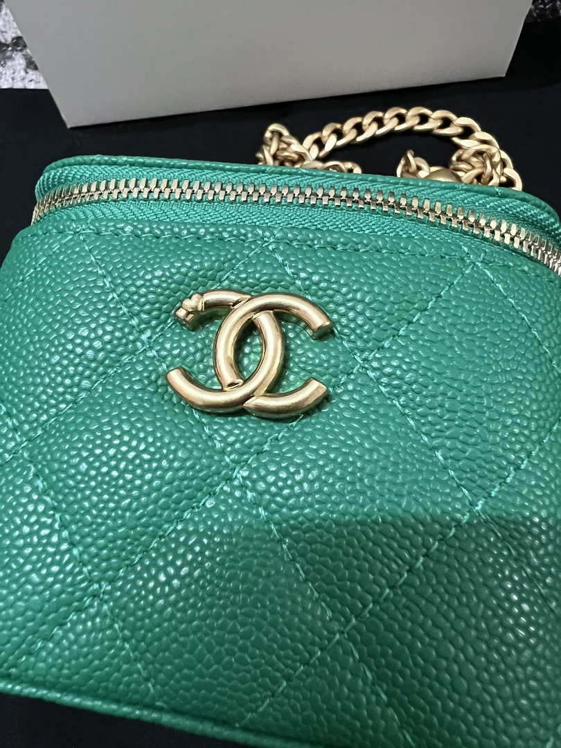 Chanel AP3203 Clutch With Chain Grained Calfskin Green - Default Title - View 9