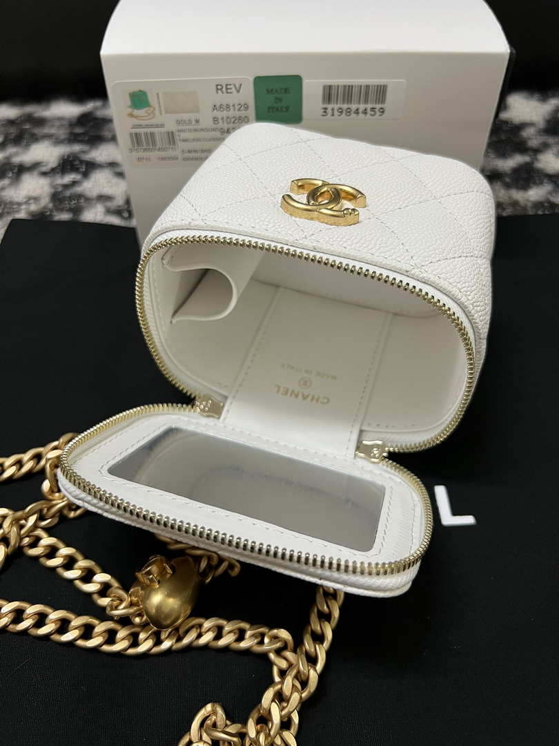 Chanel AP3203 Clutch With Chain Grained Calfskin White - Default Title - View 7