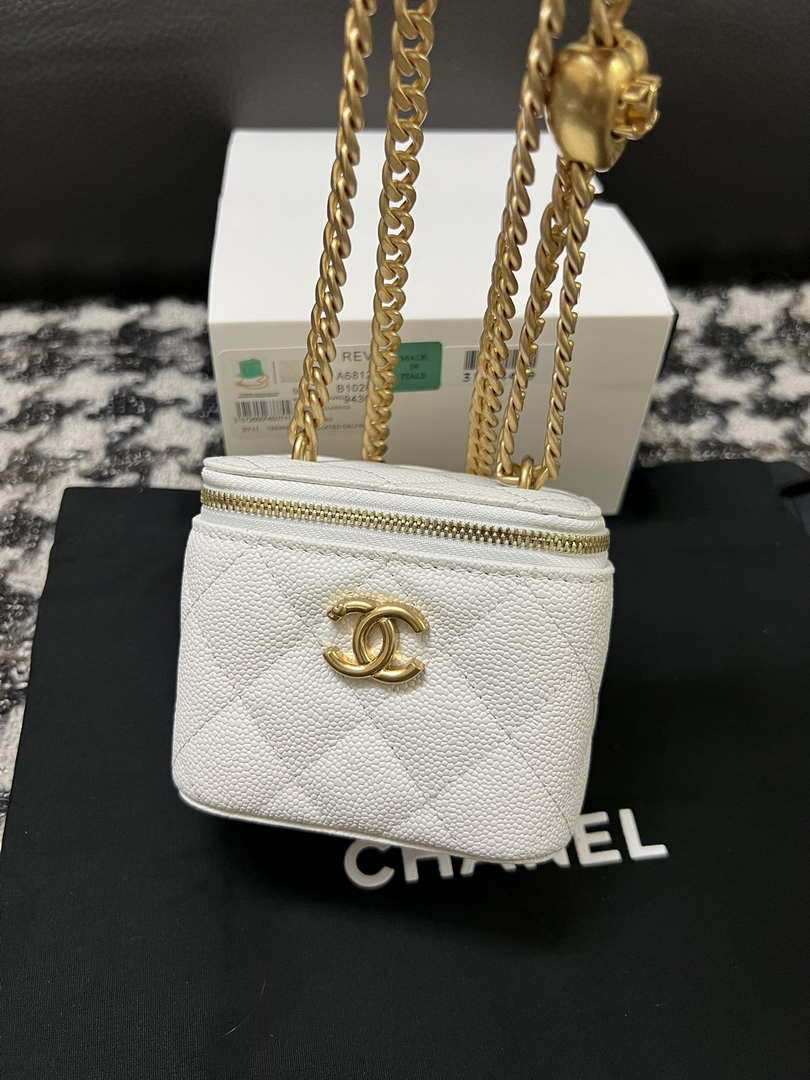 Chanel AP3203 Clutch With Chain Grained Calfskin White - Default Title - View 9