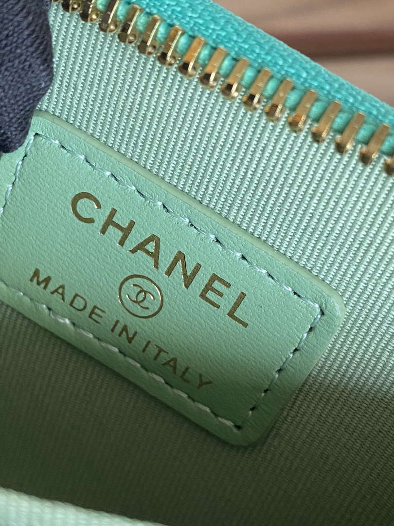 Chanel AP3225 Card Holder Calfskin CC65021